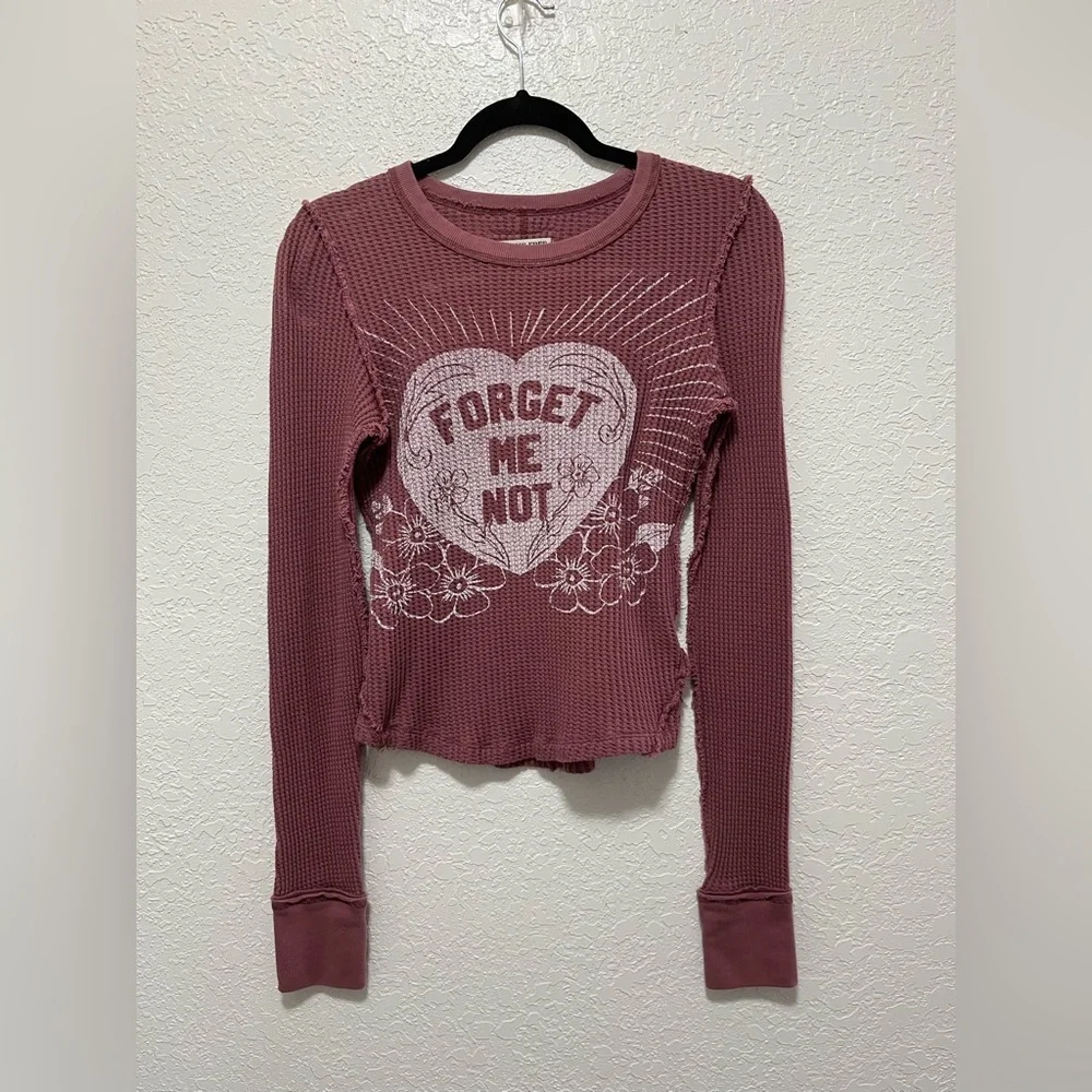 *NWOT* FREE PEOPLE LUCKY LOCKET TEE - Picture 5 of 7